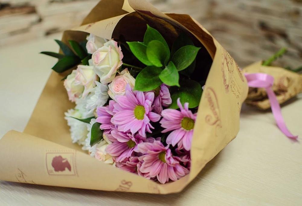 Букет цветов из: Розы и Хризантемы в Зимней Ставке