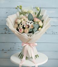 Букет цветов из:  Розы и Лизиантусы в Зимней Ставке