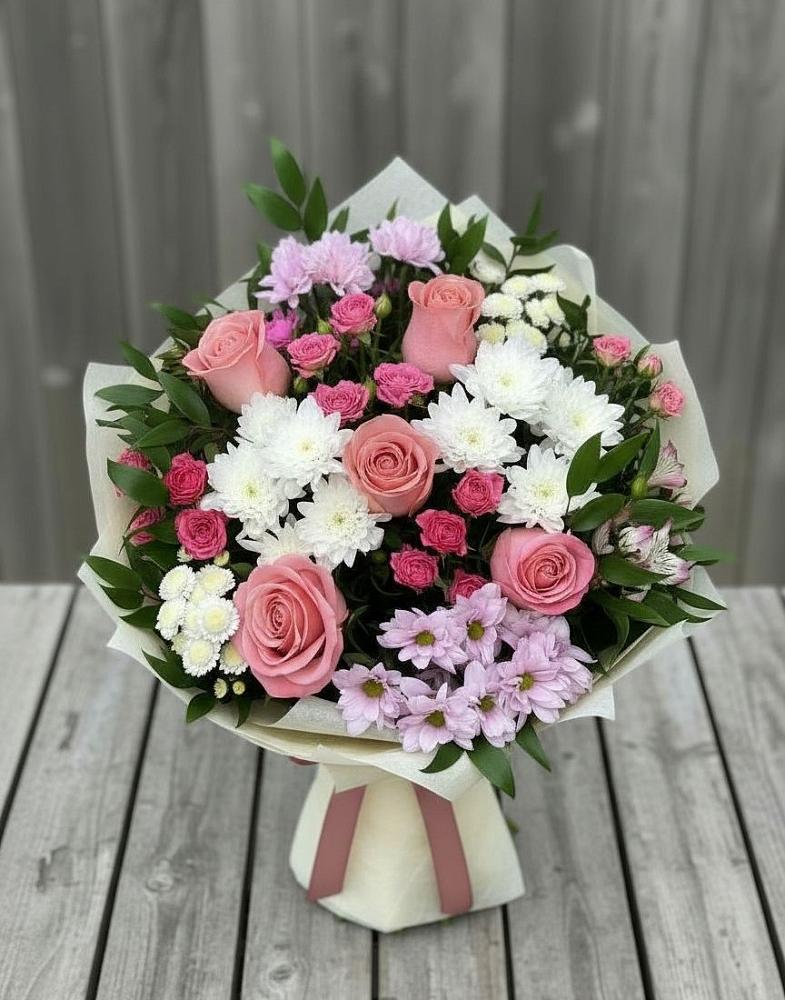 Букет цветов из: Альстромерии, Гвоздики, Розы и Хризантемы в Зимней Ставке