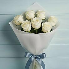 Букет 7 Белых роз Эдлесс Лав в Зимней Ставке
