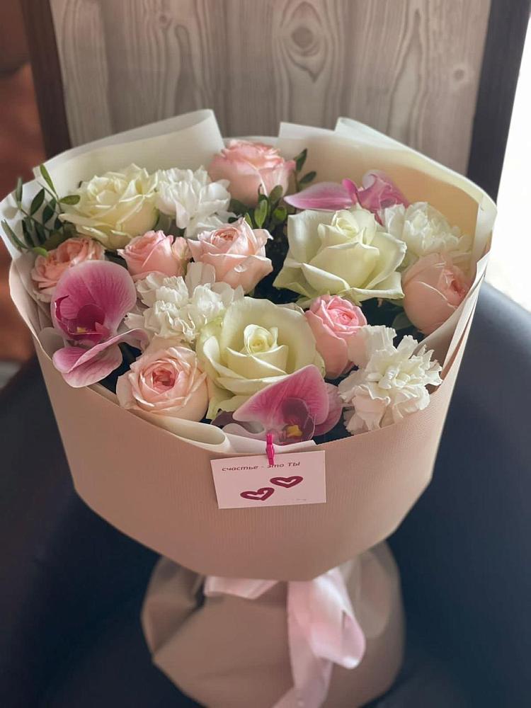 Букет цветов из: Орхидеи, Розы и Гвоздики в Зимней Ставке