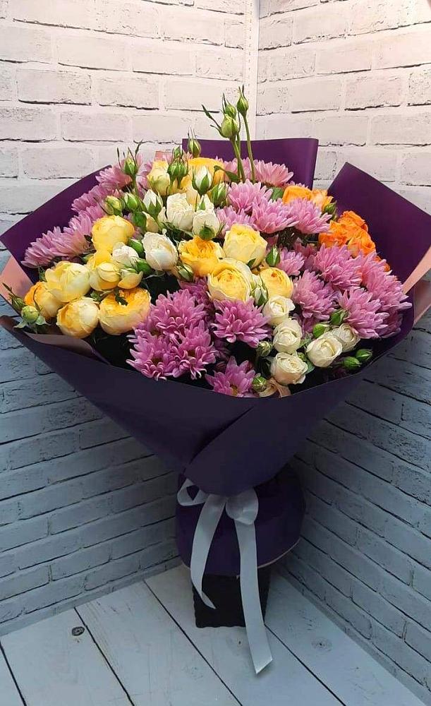 Букет цветов из: Хризантемы и Розы в Зимней Ставке
