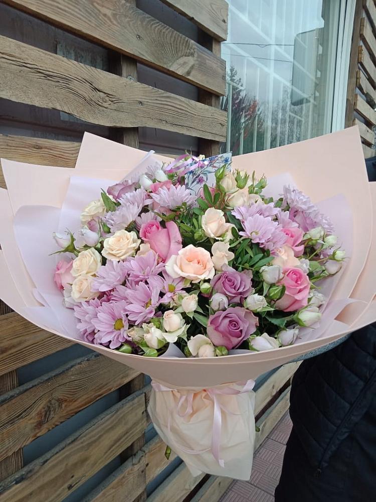 Букет цветов из: Розы и Хризантемы в Зимней Ставке