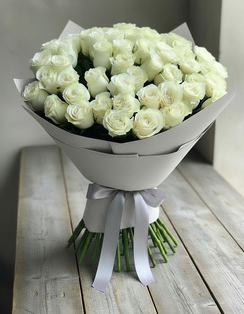 Букет 35 Белых роз в Зимней Ставке