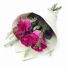 Букет цветов из:  Розы в Зимней Ставке