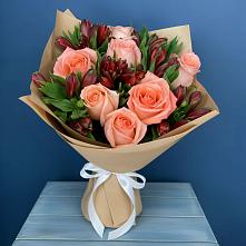 Букет цветов из:  Розы и Альстромерии в Зимней Ставке