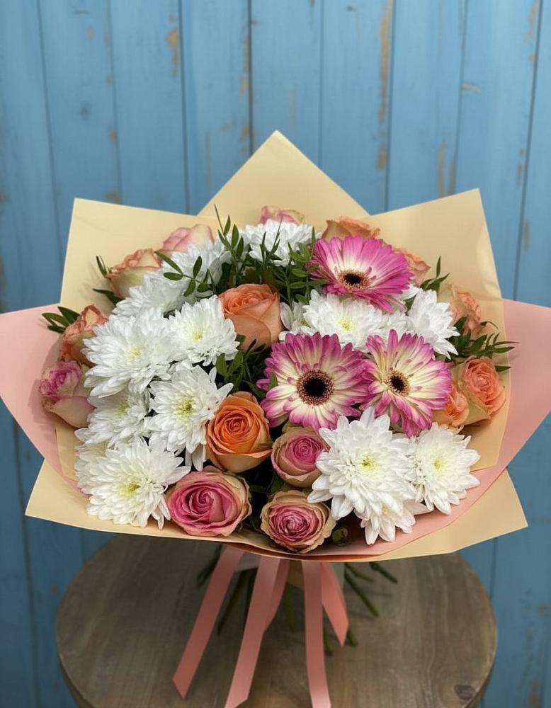 Букет цветов из: Розы, Герберы и Хризантемы в Зимней Ставке