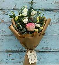 Букет цветов из:  Розы и Лизиантусы #REPLACE_PRED# Зимней Ставке