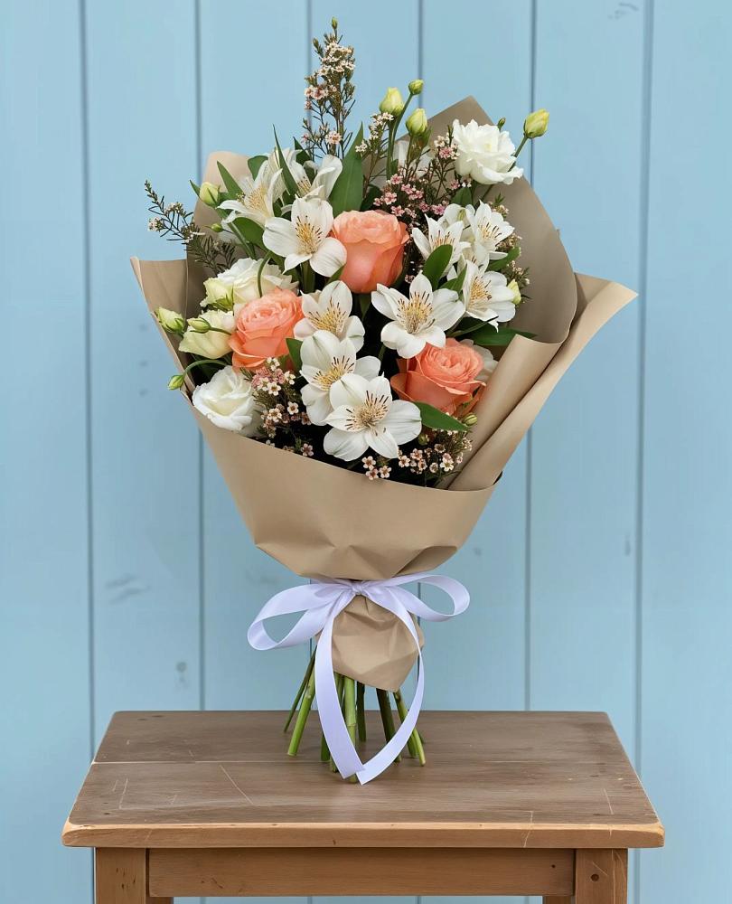 Букет цветов из: Альстромерии, Лизиантусы, Розы и Хризантемы в Зимней Ставке