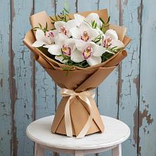 Букет цветов из:  Орхидеи и Розы в Зимней Ставке